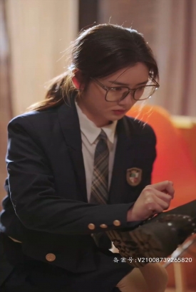 妹妹别哭:同学你认错人了 妹妹别哭:同学你认错人了